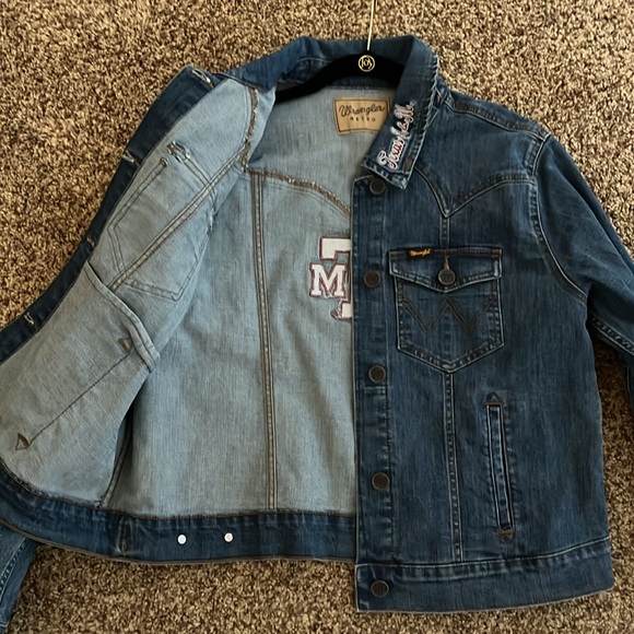 Wrangler Texas A&M Women’s Jean Jacket Size XL - Picture 5 of 6